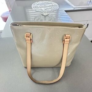 Louis Vuitton Vernis Tote Beige Patent Leather Zip Top Made in France